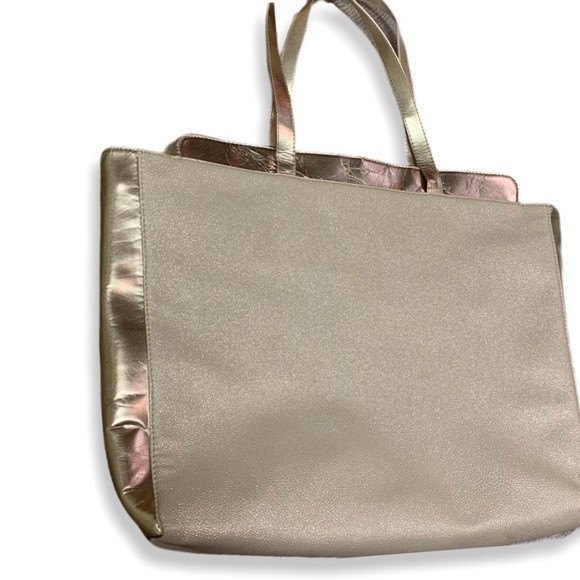 JESSICA SIMPSON GOLD TOTE BAG - Picture 2 of 8